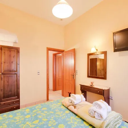 Alluring Holiday In Stournareika With Balcony * Pýli