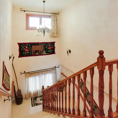 Alluring Holiday In Stournareika With Balcony 别墅 Pýli